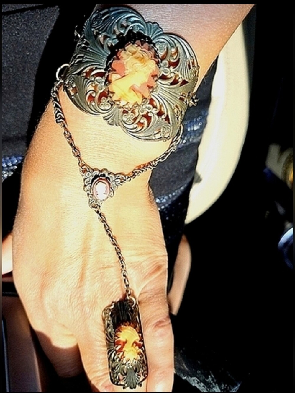 LastChance 3 Cameo Cuff Ring " Slave Bracelet " Gold Electroplated 925 Sterling